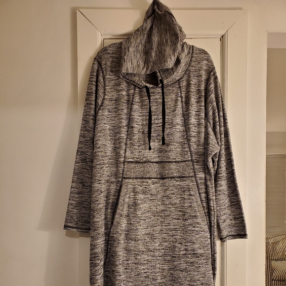 Lane Bryant Dresses & Skirts - Lane Bryant Active Long Sleeve Dress 26W/28W